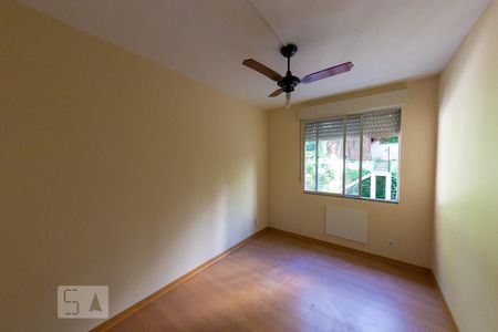 Quarto 1 de apartamento para alugar com 2 quartos, 75m² em Centro Histórico, Porto Alegre