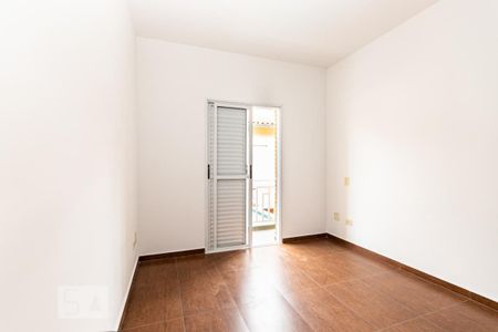 Quarto 1 suíte de casa de condomínio para alugar com 3 quartos, 84m² em Vila Pierina, São Paulo