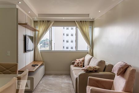 Sala de apartamento para alugar com 3 quartos, 63m² em Jardim Santa Emília, São Paulo