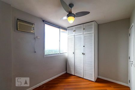 Quarto 1 de apartamento para alugar com 2 quartos, 53m² em Barra da Tijuca, Rio de Janeiro