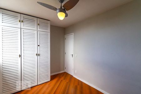 Quarto 1 de apartamento para alugar com 2 quartos, 53m² em Barra da Tijuca, Rio de Janeiro