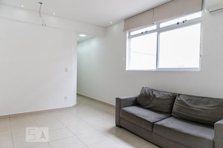 Sala de apartamento para alugar com 2 quartos, 55m² em Gonzaga, Santos