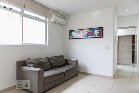 Sala de apartamento para alugar com 2 quartos, 55m² em Gonzaga, Santos