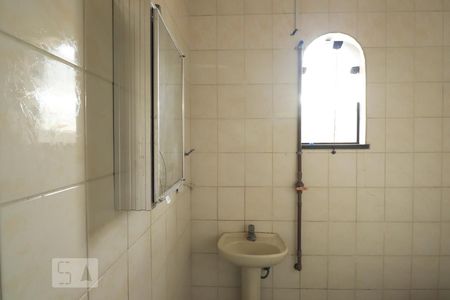 Banheiro de apartamento à venda com 1 quarto, 70m² em Parque das Nações, Santo André