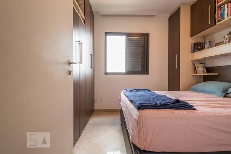 Quarto 1 de apartamento para alugar com 2 quartos, 52m² em Jardim Itapeva, São Paulo