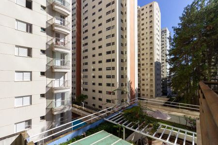 varanda de apartamento para alugar com 1 quarto, 75m² em Alphaville Industrial, Barueri