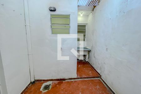 Vista do Quarto de casa para alugar com 1 quarto, 80m² em Vila Canero, São Paulo