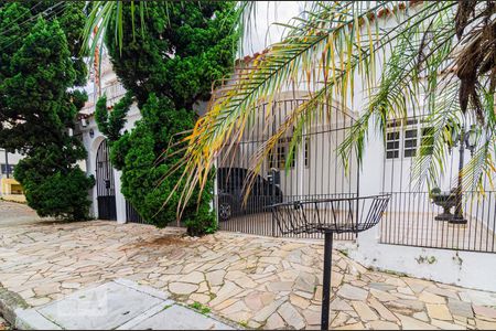 Fachada de casa à venda com 3 quartos, 300m² em Vila Madalena, São Paulo