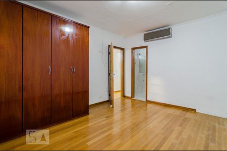 Suíte 1 de casa à venda com 3 quartos, 300m² em Vila Madalena, São Paulo