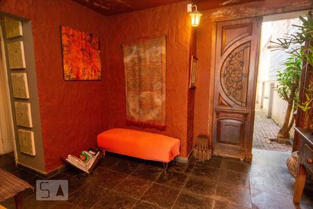 Casa à venda com 480m², 4 quartos e 4 vagas Casa à venda com 480m², 4 quartos e 4 vagasárea entrada