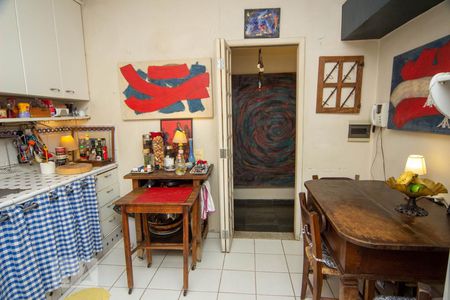 Casa à venda com 480m², 4 quartos e 4 vagas Casa à venda com 480m², 4 quartos e 4 vagasCozinha