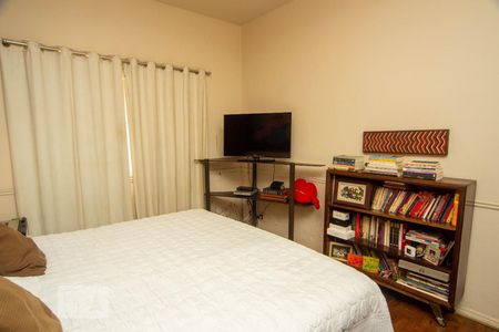 Casa à venda com 480m², 4 quartos e 4 vagas Casa à venda com 480m², 4 quartos e 4 vagasQuarto 3