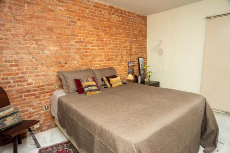 Casa à venda com 480m², 4 quartos e 4 vagas Casa à venda com 480m², 4 quartos e 4 vagasQuarto 4