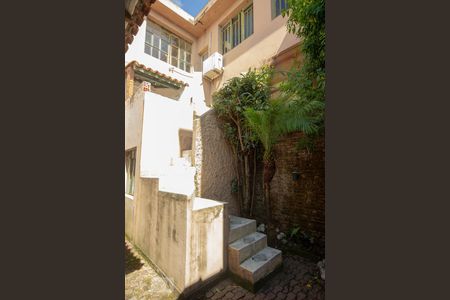 Casa à venda com 480m², 4 quartos e 4 vagas Casa à venda com 480m², 4 quartos e 4 vagasexterna casa