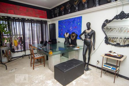 Casa à venda com 480m², 4 quartos e 4 vagas Casa à venda com 480m², 4 quartos e 4 vagasQuarto