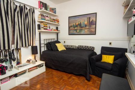 Casa à venda com 480m², 4 quartos e 4 vagas Casa à venda com 480m², 4 quartos e 4 vagasQuarto 2 suíte