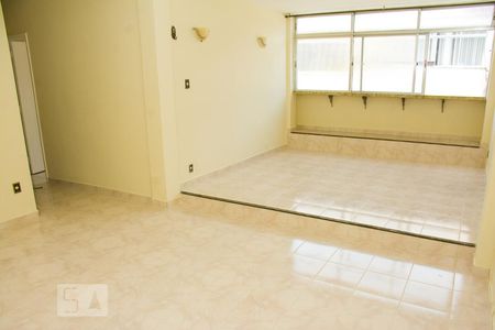 Sala de apartamento para alugar com 3 quartos, 100m² em Jardim Guanabara, Rio de Janeiro