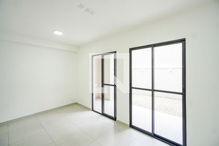 Sala e cozinha de kitnet/studio para alugar com 1 quarto, 53m² em Chácara Santo Antônio , São Paulo