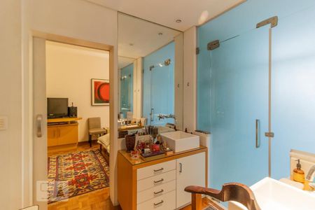 Apartamento para alugar com 210m², 3 quartos e 1 vaga Apartamento para alugar com 210m², 3 quartos e 1 vagaBanheiro da Suíte 1