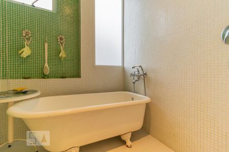 Apartamento para alugar com 210m², 3 quartos e 1 vaga Apartamento para alugar com 210m², 3 quartos e 1 vagaBanheiro da Suíte 1 - Banheira