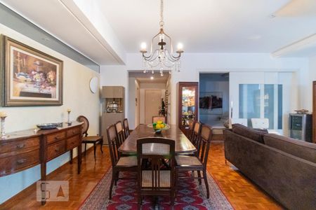 Apartamento para alugar com 210m², 3 quartos e 1 vaga Apartamento para alugar com 210m², 3 quartos e 1 vagaSala - Sala de Jantar
