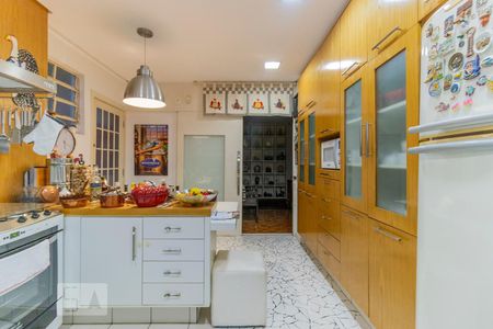 Apartamento para alugar com 210m², 3 quartos e 1 vaga Apartamento para alugar com 210m², 3 quartos e 1 vagaCozinha