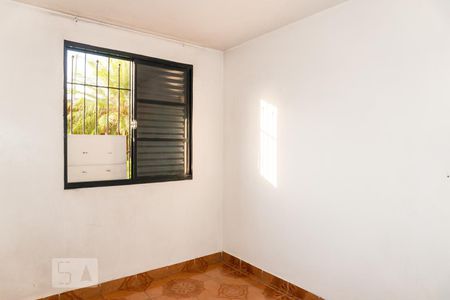 Quarto 02 de apartamento para alugar com 2 quartos, 50m² em Conjunto Residencial José Bonifácio, São Paulo