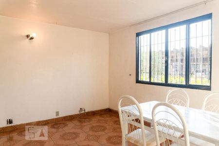 Sala de apartamento para alugar com 2 quartos, 50m² em Conjunto Residencial José Bonifácio, São Paulo