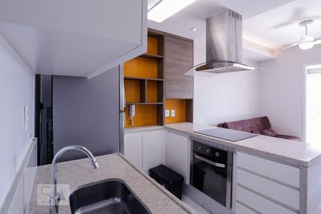 Cozinha de apartamento à venda com 1 quarto, 47m² em Parque Industrial Tomas Edson, São Paulo