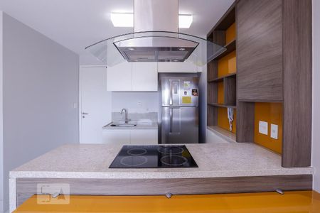 Cozinha de apartamento à venda com 1 quarto, 47m² em Parque Industrial Tomas Edson, São Paulo