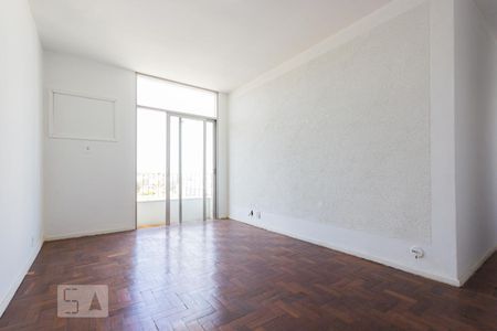 Sala de apartamento para alugar com 2 quartos, 60m² em Tanque, Rio de Janeiro