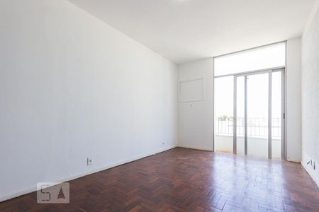 Sala de apartamento para alugar com 2 quartos, 60m² em Tanque, Rio de Janeiro