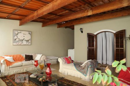Sala 2 de casa à venda com 3 quartos, 222m² em Parque Pinheiros, Taboão da Serra