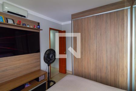 Quarto 1 de apartamento para alugar com 2 quartos, 47m² em Vila Antonieta, São Paulo