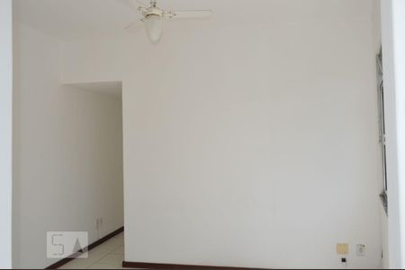 Sala de apartamento à venda com 2 quartos, 60m² em Centro, Niterói