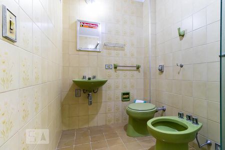 Banheiro de kitnet/studio à venda com 1 quarto, 36m² em Vila Lidia, Campinas