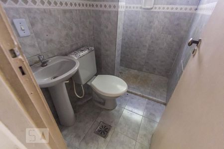 Banheiro de apartamento à venda com 1 quarto, 50m² em Taquara, Rio de Janeiro