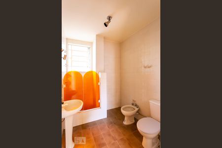 Banheiro de apartamento à venda com 2 quartos, 62m² em Centro Histórico, Porto Alegre