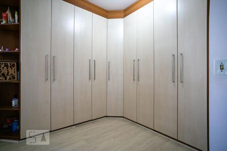 Closet da suíte de apartamento à venda com 3 quartos, 140m² em Parque Maria Domitila, São Paulo