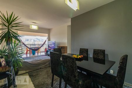 Apartamento à venda com 110m², 3 quartos e 2 vagasSala