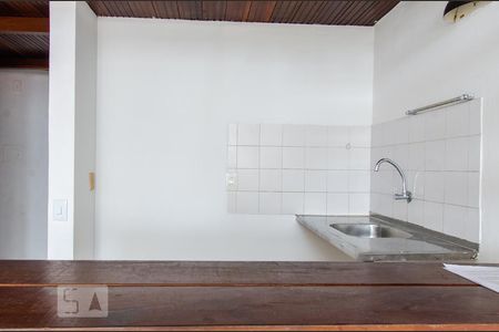 Cozinha de apartamento para alugar com 1 quarto, 33m² em Acupe de Brotas, Salvador
