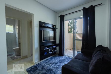 Sala de apartamento para alugar com 2 quartos, 58m² em Jardim Henriqueta, Taboão da Serra