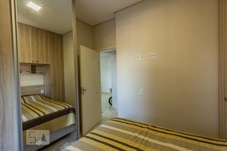 Quarto 1 de apartamento para alugar com 2 quartos, 58m² em Jardim Henriqueta, Taboão da Serra