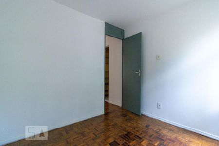 Quarto 1 de apartamento para alugar com 2 quartos, 43m² em Irajá, Rio de Janeiro