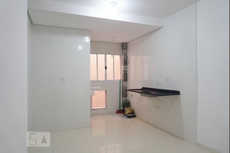 Sala/Cozinha de apartamento para alugar com 2 quartos, 44m² em Vila Dalila, São Paulo