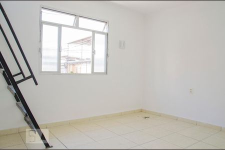 Sala de casa à venda com 1 quarto, 70m² em Cascadura, Rio de Janeiro