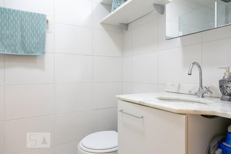 Banheiro de kitnet/studio à venda com 1 quarto, 26m² em Bela Vista, São Paulo