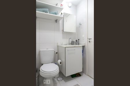 Banheiro de kitnet/studio à venda com 1 quarto, 26m² em Bela Vista, São Paulo