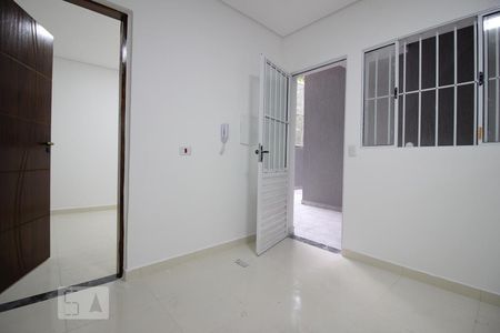 Sala de kitnet/studio para alugar com 1 quarto, 35m² em Vila Carbone, São Paulo