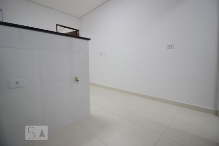 Cozinha de kitnet/studio para alugar com 1 quarto, 35m² em Vila Carbone, São Paulo